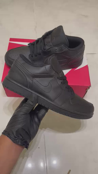 Air Jordan 1 Low "Triple Black"